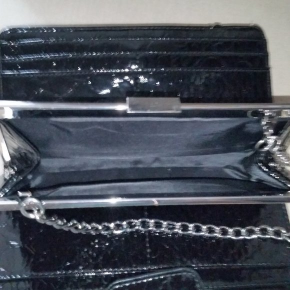 Guess black canvas and patent minibag - Picture 6 of 6